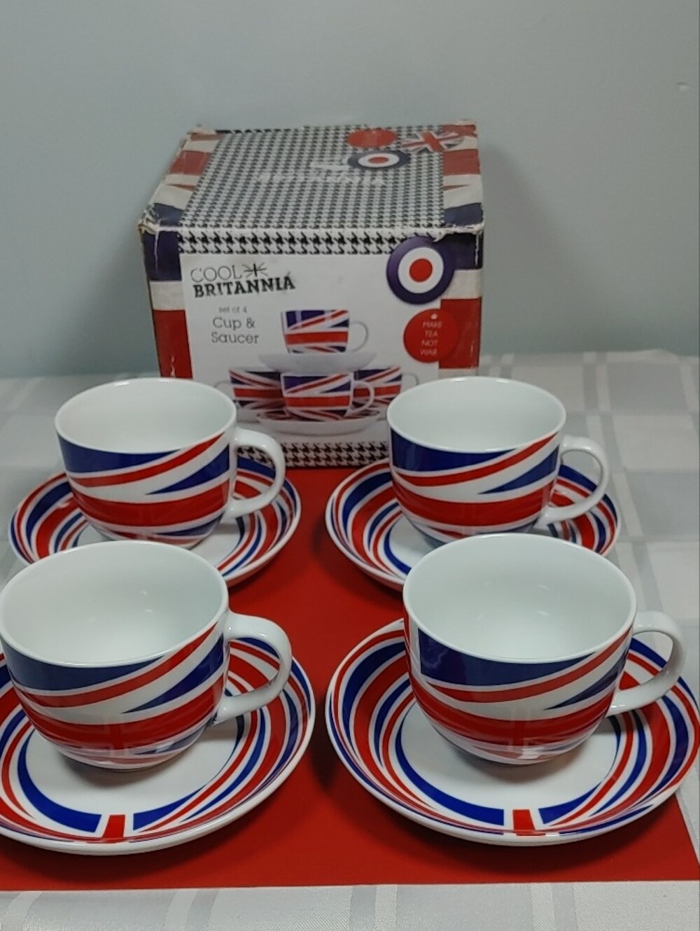 Cool Brittania Porcelain 4 Piece Tea Cup and Saucer Set in Red, White & Blue